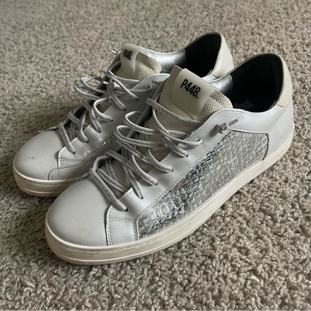 P448 John T Croc Silver Grey Embossed Low Top Lace Sneaker